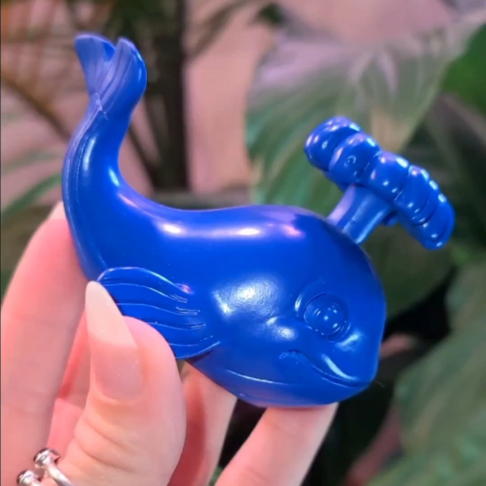 Blue acrylic whale crystal‎ sphere stand crystal ball holder